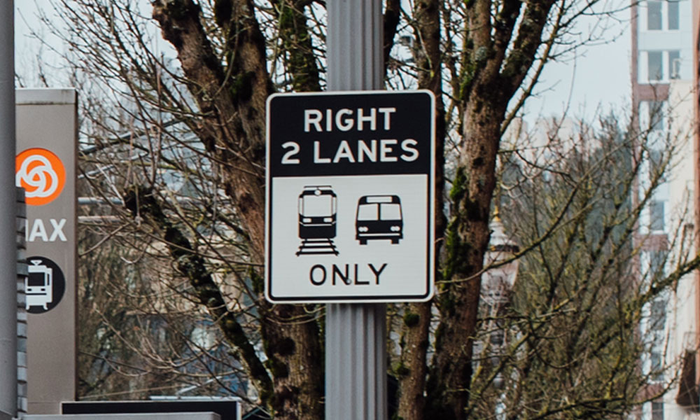 right-2-lanes-bus-and-train-only