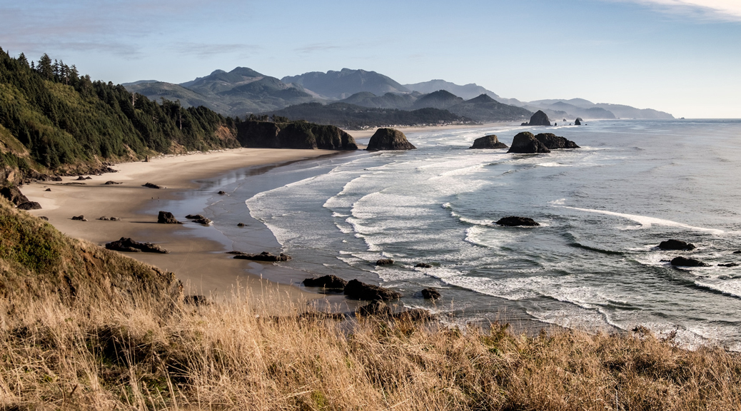 Crescent_Beach_and_Cannon_Beach_Oregon_from_Ecola_State_Park_U.S.A