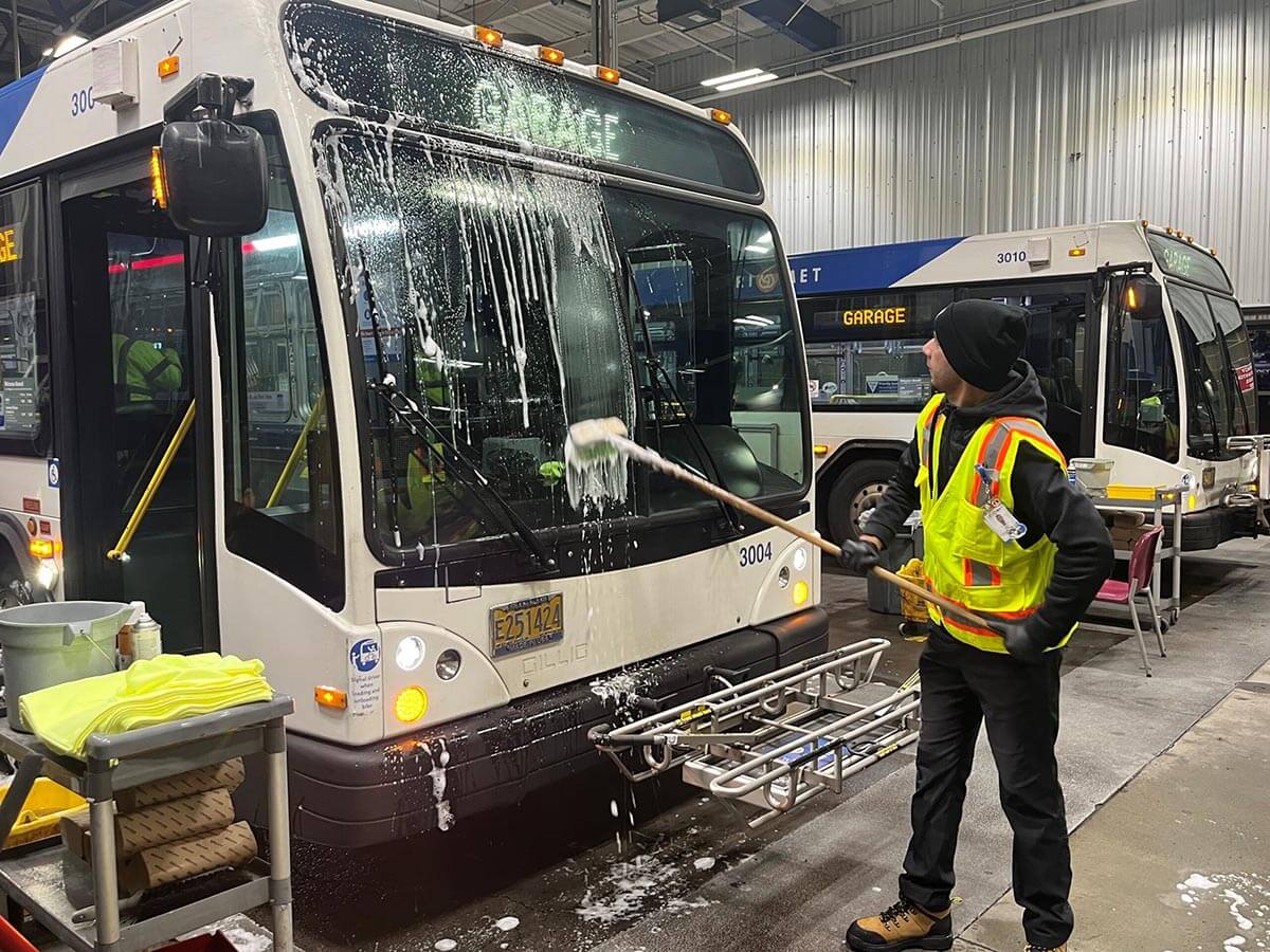 Clean Bus Icon How We Keep Our Bus Fleet Clean and Running Every Day - TriMet Rider ...